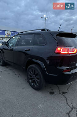 Внедорожник / Кроссовер Jeep Cherokee 2019 в 