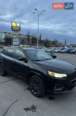 Внедорожник / Кроссовер Jeep Cherokee 2019 в 