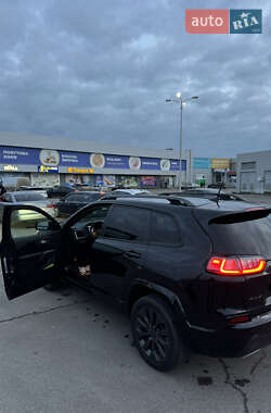Внедорожник / Кроссовер Jeep Cherokee 2019 в 