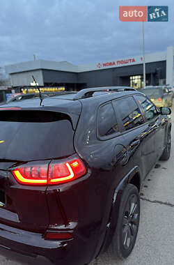 Внедорожник / Кроссовер Jeep Cherokee 2019 в 