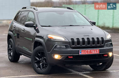 Внедорожник / Кроссовер Jeep Cherokee 2017 в Дубно