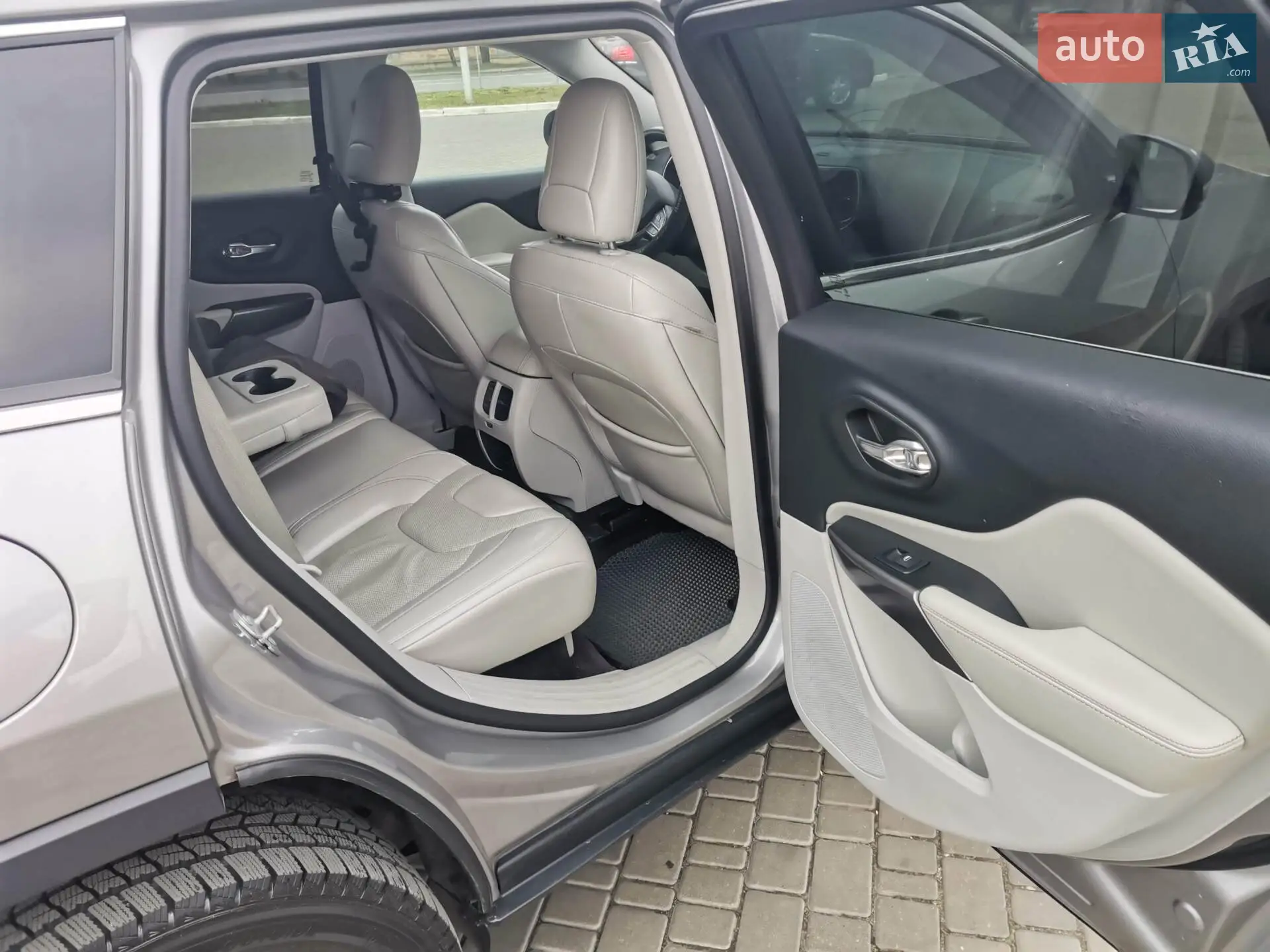 2018 Jeep Cherokee - мініатюра 21