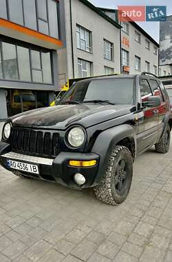 Внедорожник / Кроссовер Jeep Cherokee 2004 в Тернополе