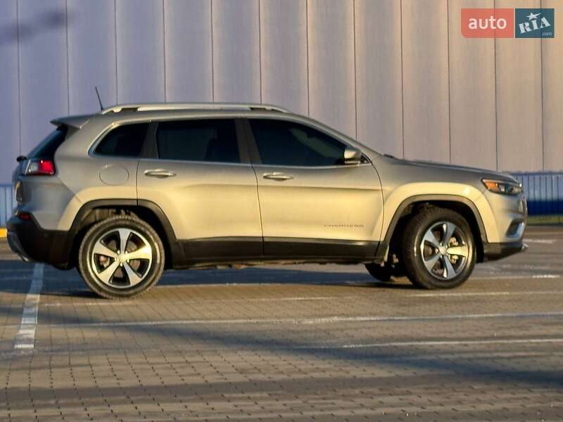 Позашляховик / Кросовер Jeep Cherokee 2020 в Сумах