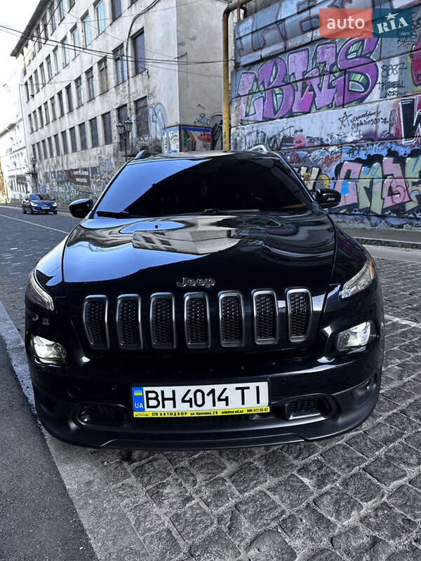 Внедорожник / Кроссовер Jeep Cherokee 2014 в 
