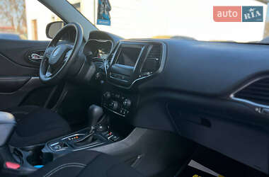 Внедорожник / Кроссовер Jeep Cherokee 2021 в 