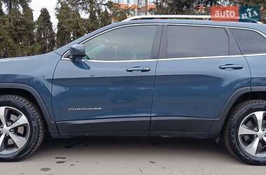 Внедорожник / Кроссовер Jeep Cherokee 2020 в 