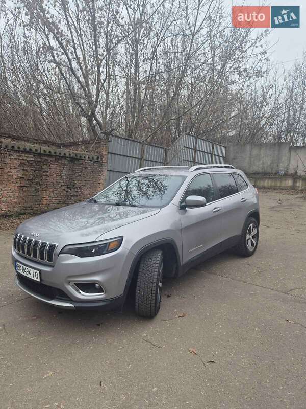 Внедорожник / Кроссовер Jeep Cherokee 2020 в Ровно