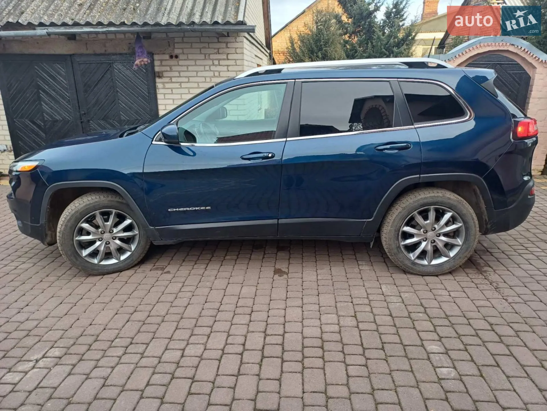2017 Jeep Cherokee - мініатюра 22
