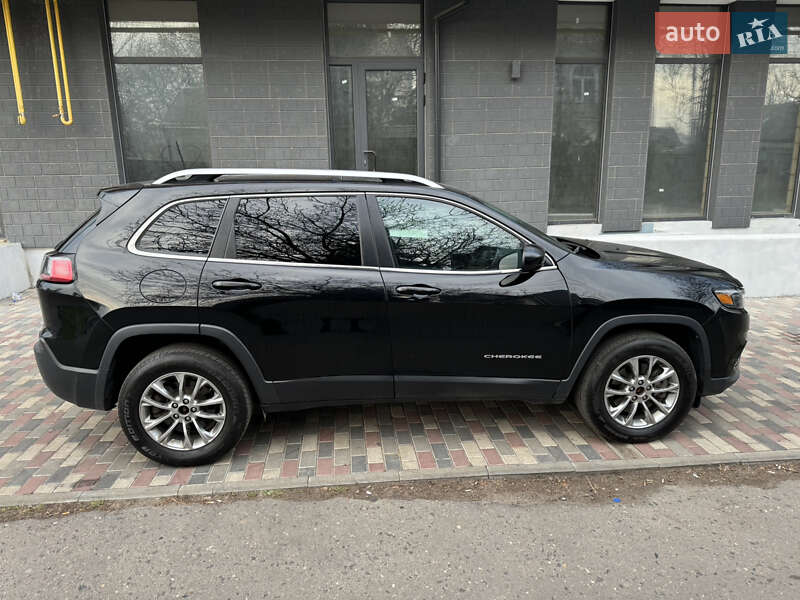 Внедорожник / Кроссовер Jeep Cherokee 2018 в Одессе фото 7 Внедорожник / Кроссовер Jeep Cherokee 2018 в Одессе