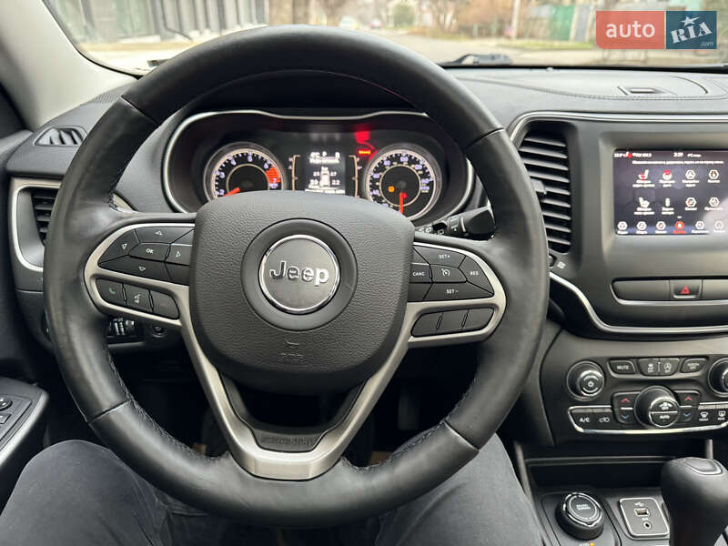 Внедорожник / Кроссовер Jeep Cherokee 2018 в Одессе фото 13 Внедорожник / Кроссовер Jeep Cherokee 2018 в Одессе