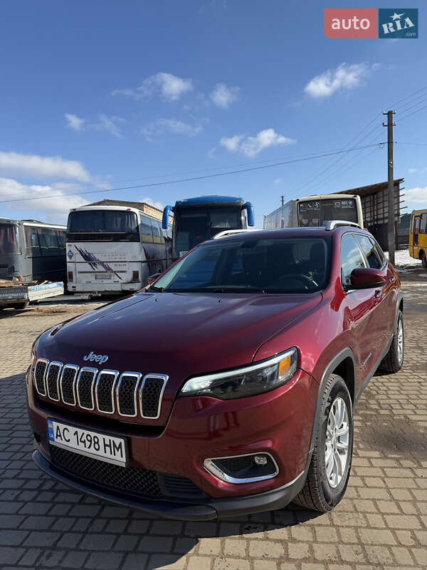 Внедорожник / Кроссовер Jeep Cherokee 2018 в 