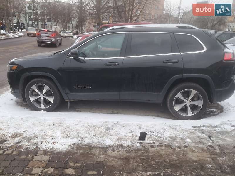 Внедорожник / Кроссовер Jeep Cherokee 2019 в Ровно