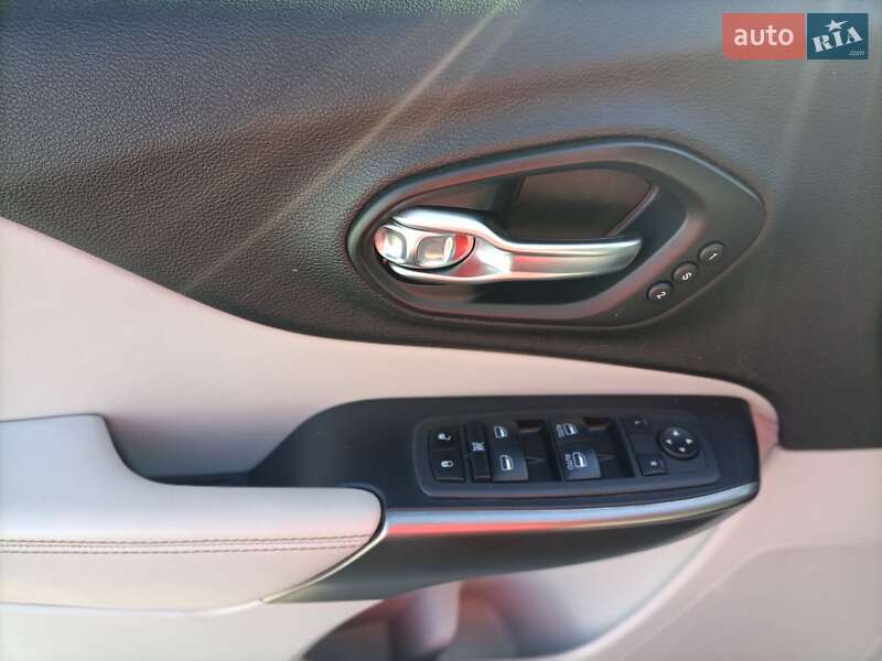 Внедорожник / Кроссовер Jeep Cherokee 2020 в Василькове