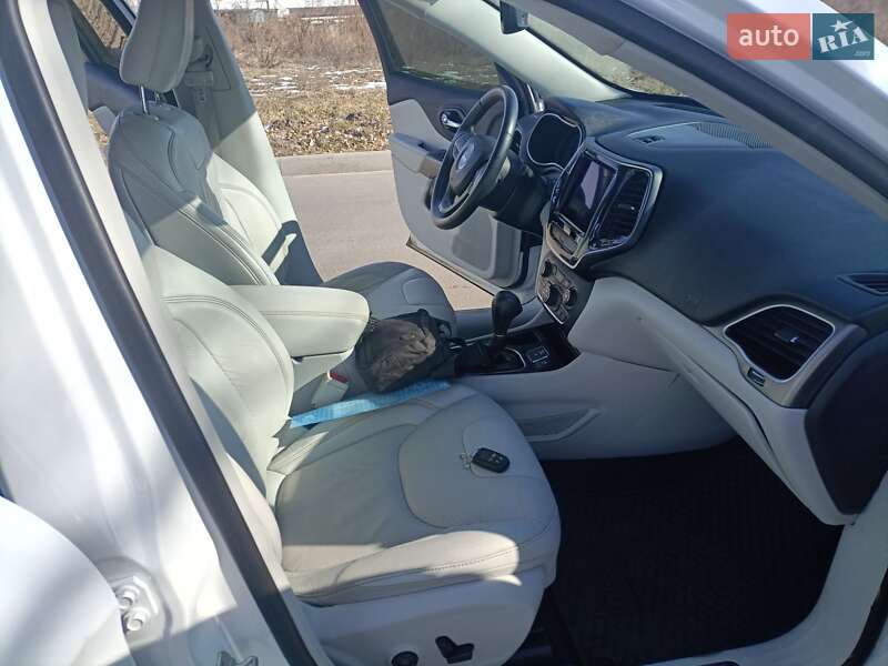 Внедорожник / Кроссовер Jeep Cherokee 2020 в Василькове