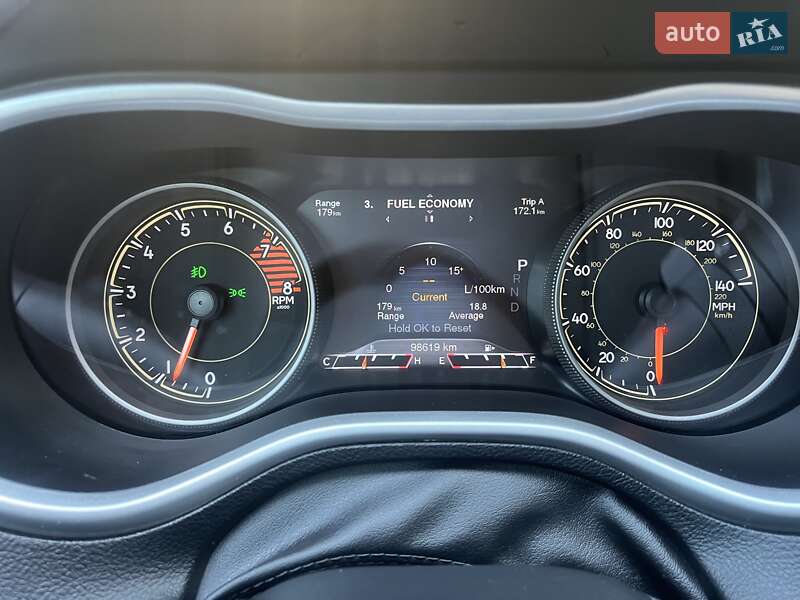 Внедорожник / Кроссовер Jeep Cherokee 2014 в Киеве