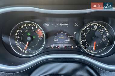 Внедорожник / Кроссовер Jeep Cherokee 2014 в 