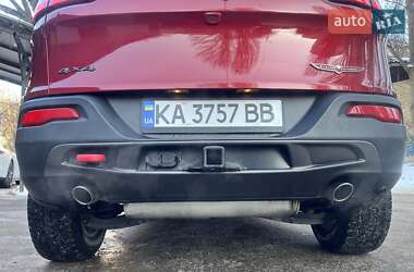 Внедорожник / Кроссовер Jeep Cherokee 2014 в 
