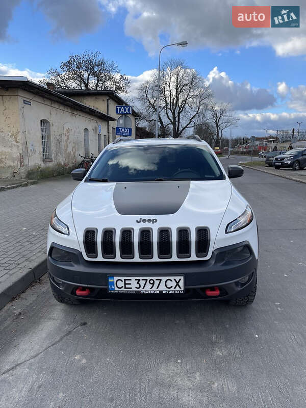 Внедорожник / Кроссовер Jeep Cherokee 2015 в Вижнице