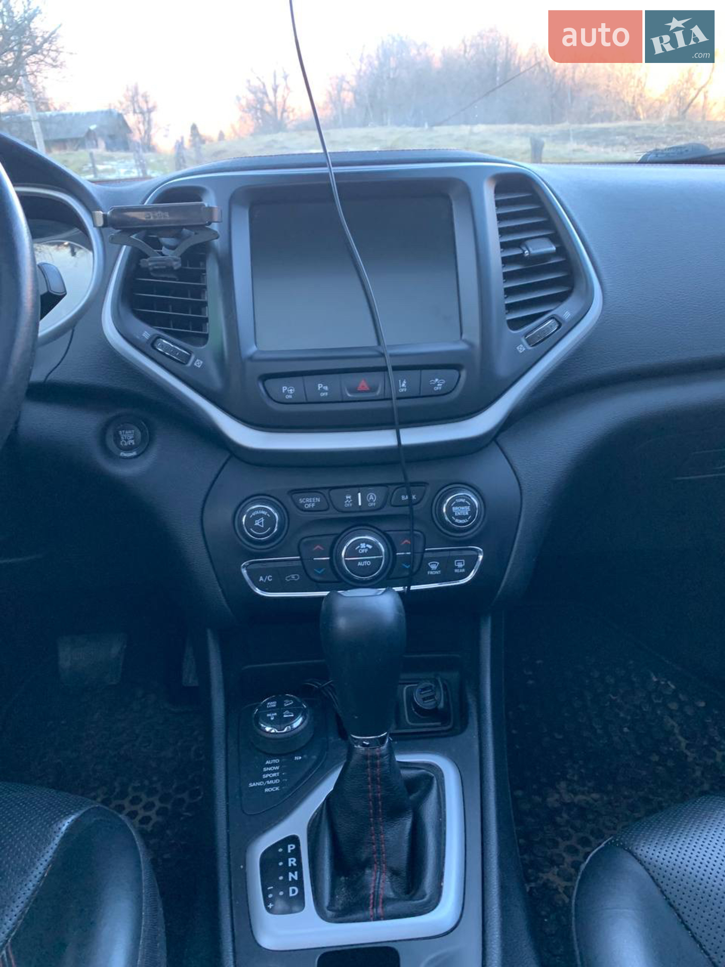 2015 Jeep Cherokee - мініатюра 10