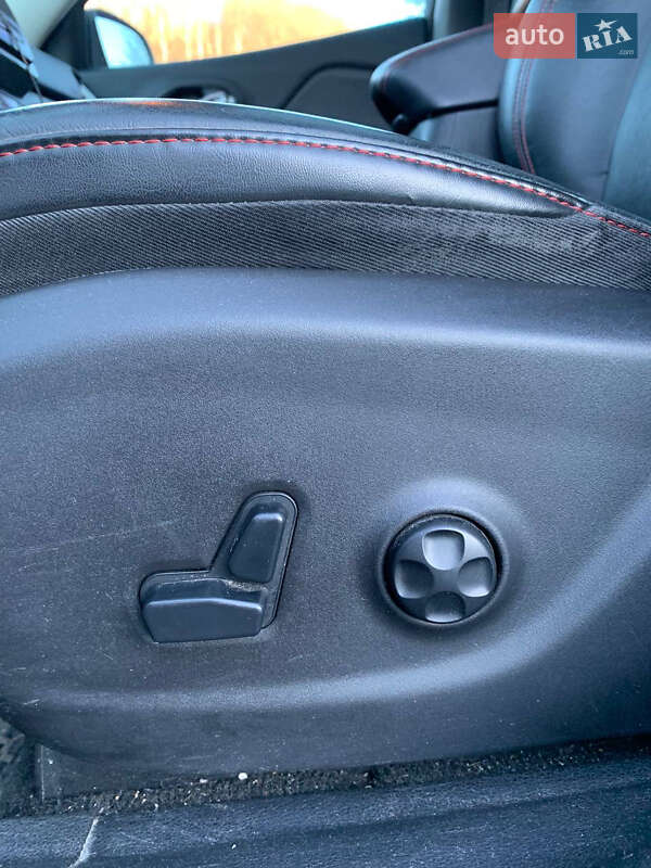 Внедорожник / Кроссовер Jeep Cherokee 2015 в Вижнице