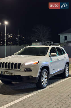 Внедорожник / Кроссовер Jeep Cherokee 2016 в Киеве