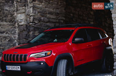 Внедорожник / Кроссовер Jeep Cherokee 2018 в 