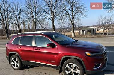 Позашляховик / Кросовер Jeep Cherokee 2019 в 