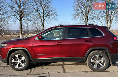 Позашляховик / Кросовер Jeep Cherokee 2019 в 