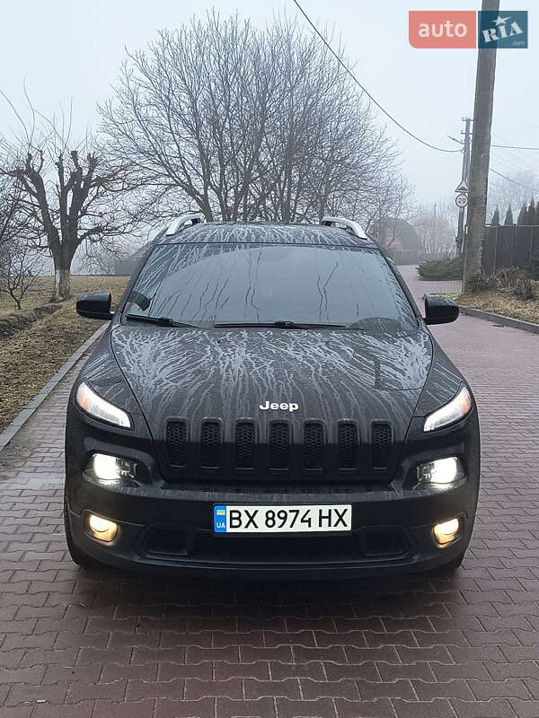 Внедорожник / Кроссовер Jeep Cherokee 2014 в Хмельницком