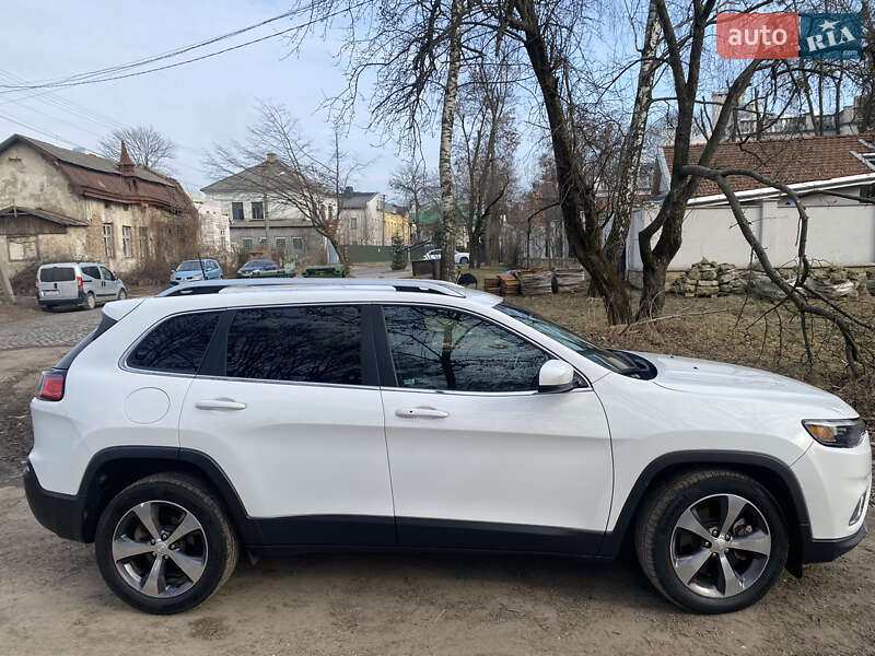Внедорожник / Кроссовер Jeep Cherokee 2019 в Львове
