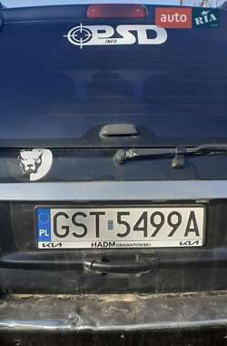 Внедорожник / Кроссовер Jeep Cherokee 2003 в 