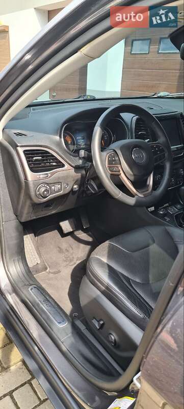 Внедорожник / Кроссовер Jeep Cherokee 2019 в Ивано-Франковске