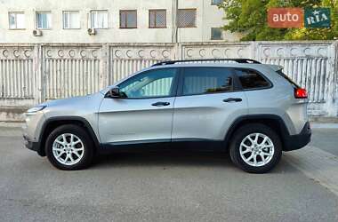 Внедорожник / Кроссовер Jeep Cherokee 2017 в Киеве