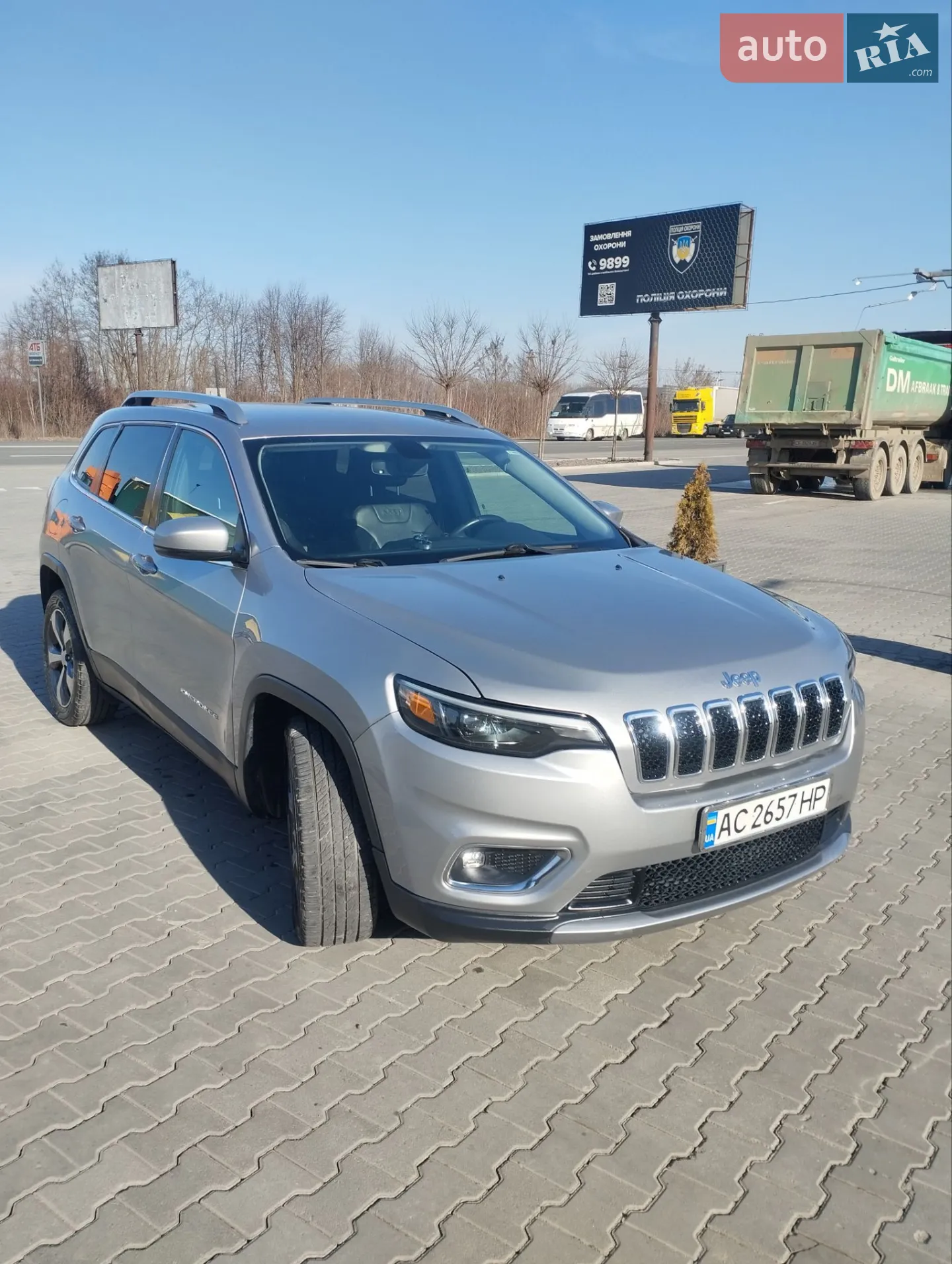 Jeep Cherokee 2018 VIN 1C4PJLDB1KD356946 фото оголошення 3 з 16