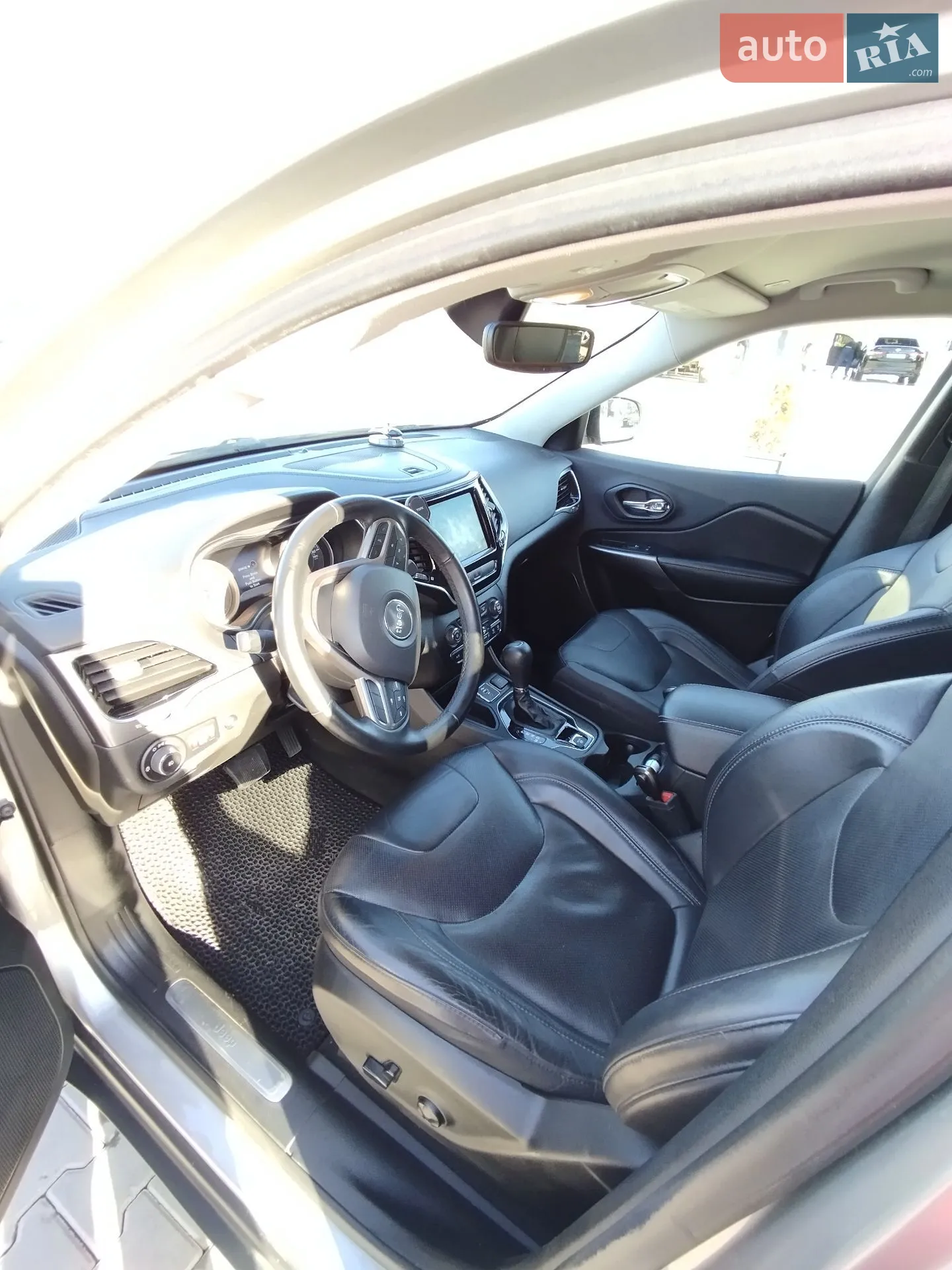 Jeep Cherokee 2018 VIN 1C4PJLDB1KD356946 фото оголошення 14 з 16