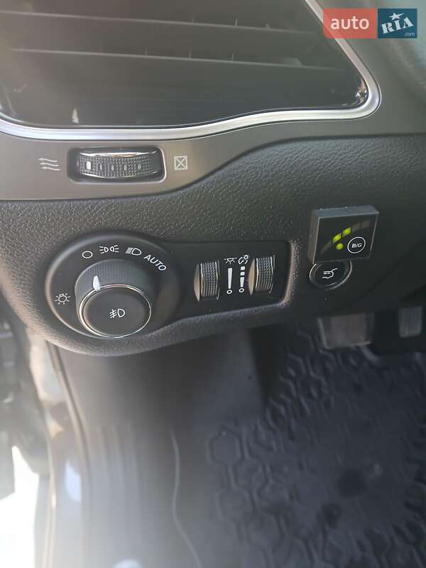 Позашляховик / Кросовер Jeep Cherokee 2020 в Ромнах