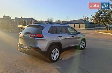 Внедорожник / Кроссовер Jeep Cherokee 2015 в 