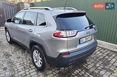 Позашляховик / Кросовер Jeep Cherokee 2018 в 