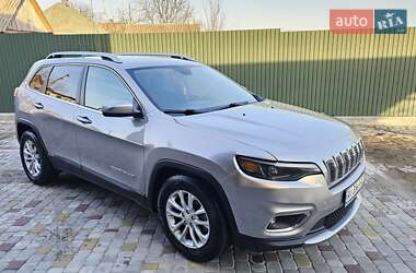 Позашляховик / Кросовер Jeep Cherokee 2018 в 