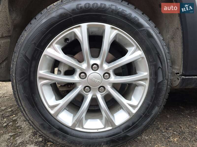 Позашляховик / Кросовер Jeep Cherokee 2018 в Львові