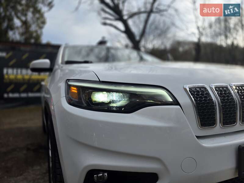 Позашляховик / Кросовер Jeep Cherokee 2018 в Львові