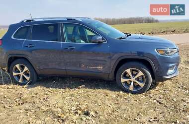 Позашляховик / Кросовер Jeep Cherokee 2019 в 