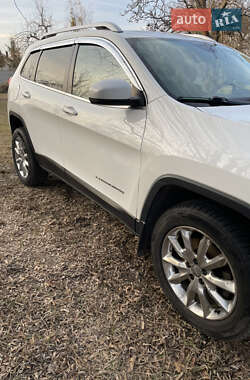 Позашляховик / Кросовер Jeep Cherokee 2015 в 