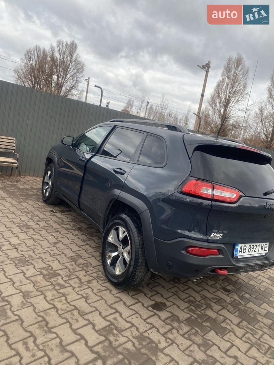 2017 Jeep Cherokee - мініатюра 11