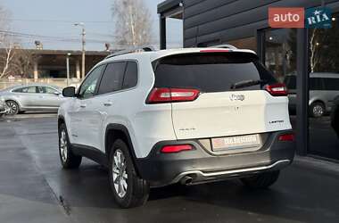 Позашляховик / Кросовер Jeep Cherokee 2016 в 