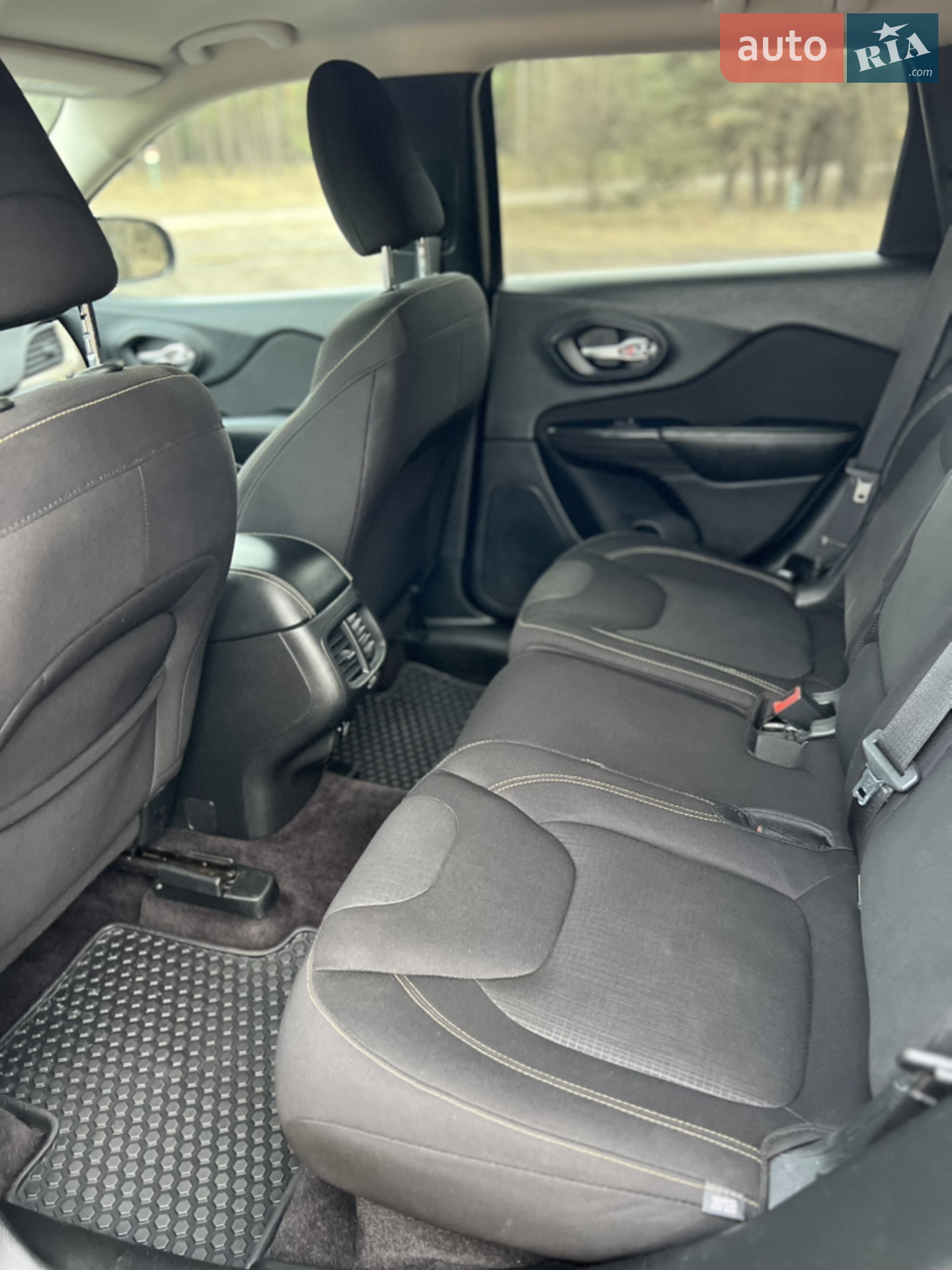 2016 Jeep Cherokee - мініатюра 12