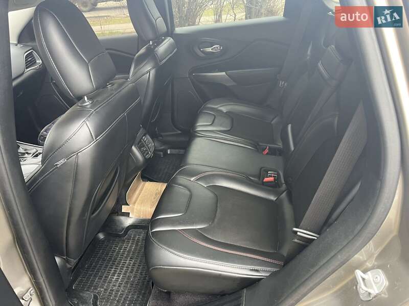 Позашляховик / Кросовер Jeep Cherokee 2018 в Запоріжжі
