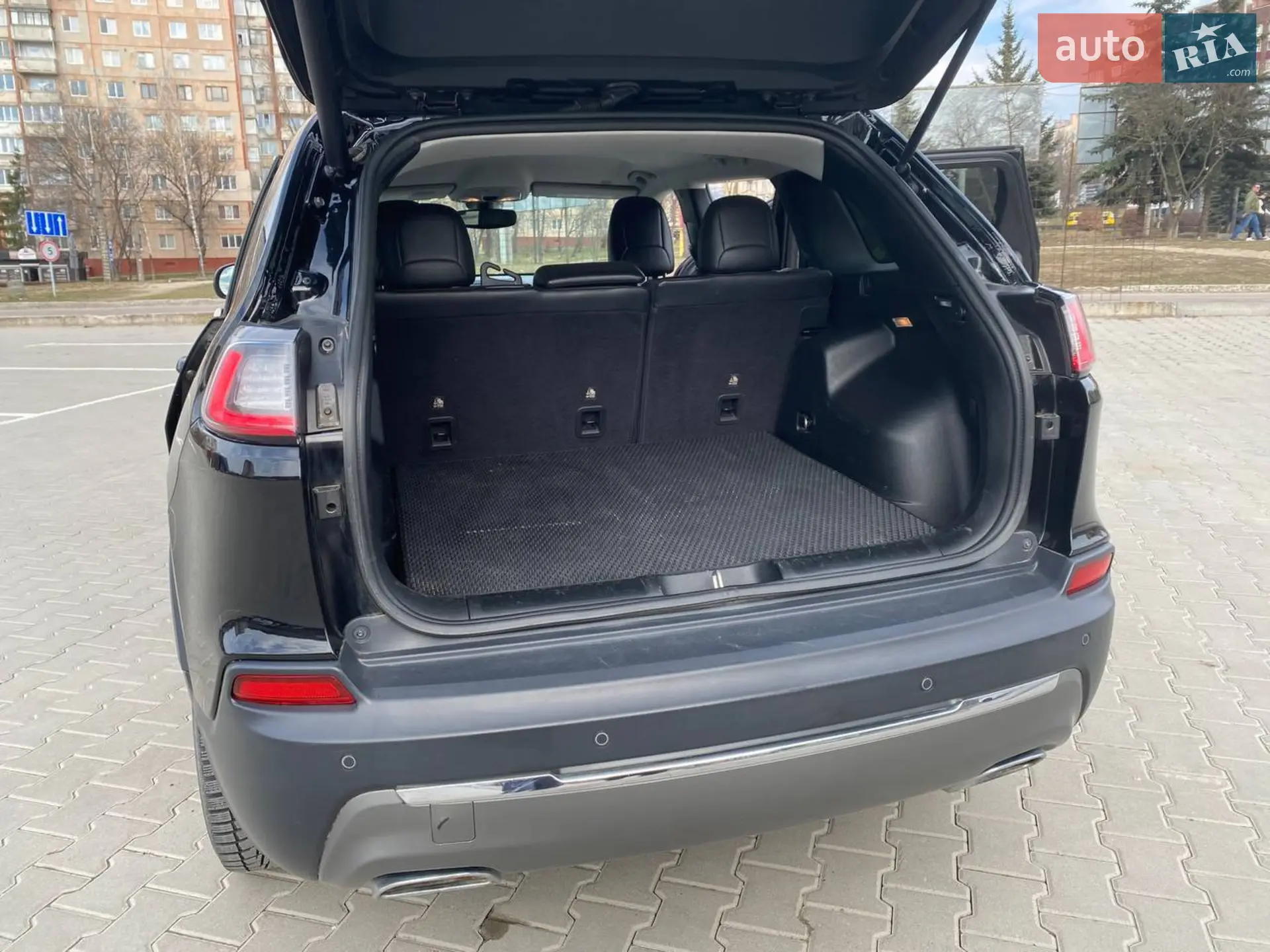 2018 Jeep Cherokee - мініатюра 19