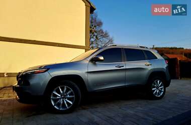 Внедорожник / Кроссовер Jeep Cherokee 2016 в 